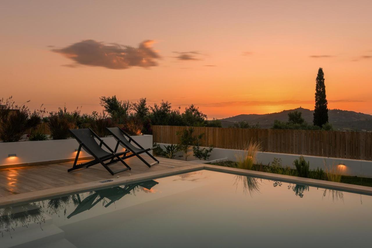 Villa - Heated Pool With Stunning Views, By Zantewize *