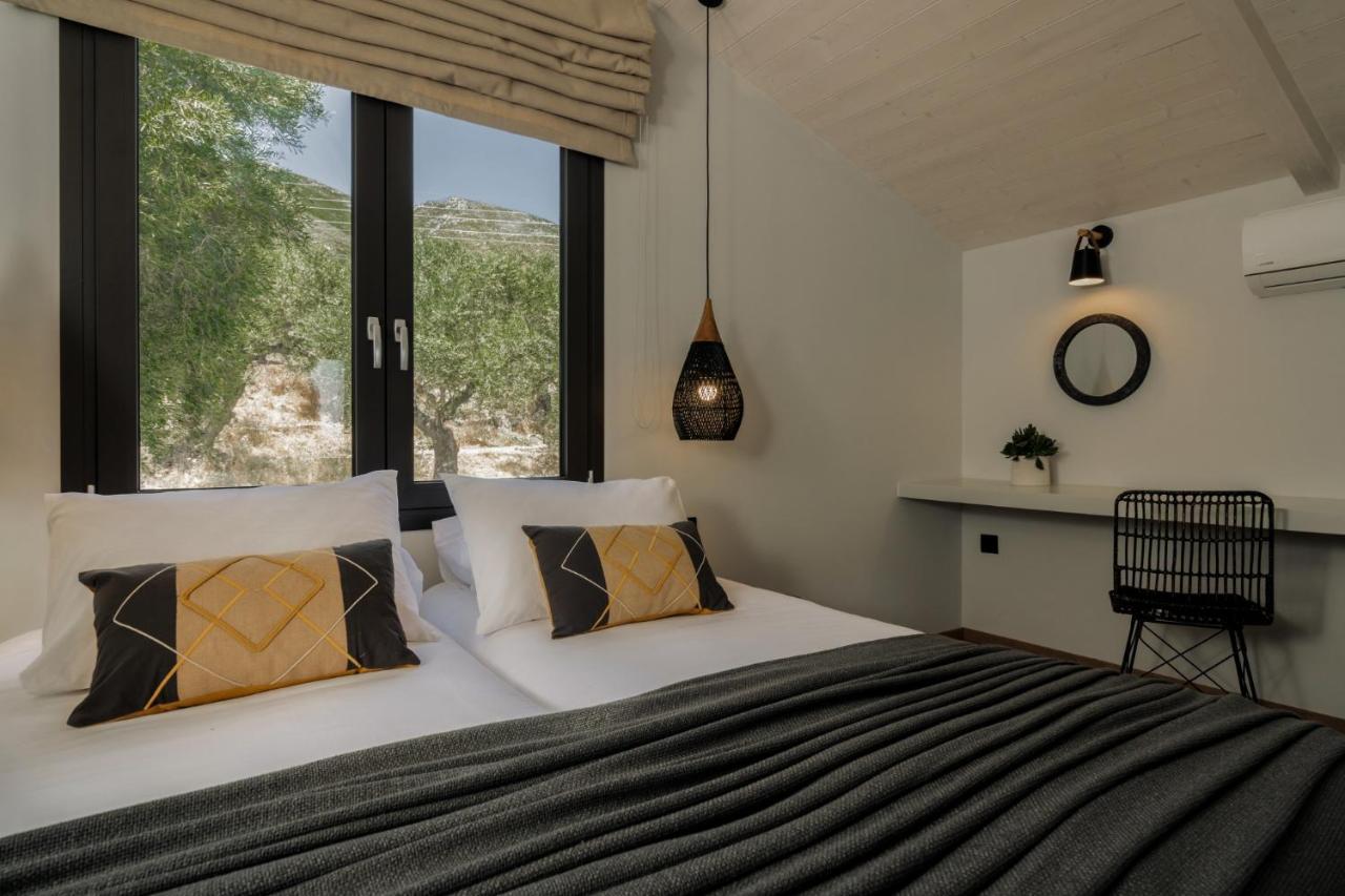 Villa - Heated Pool With Stunning Views, By Zantewize *