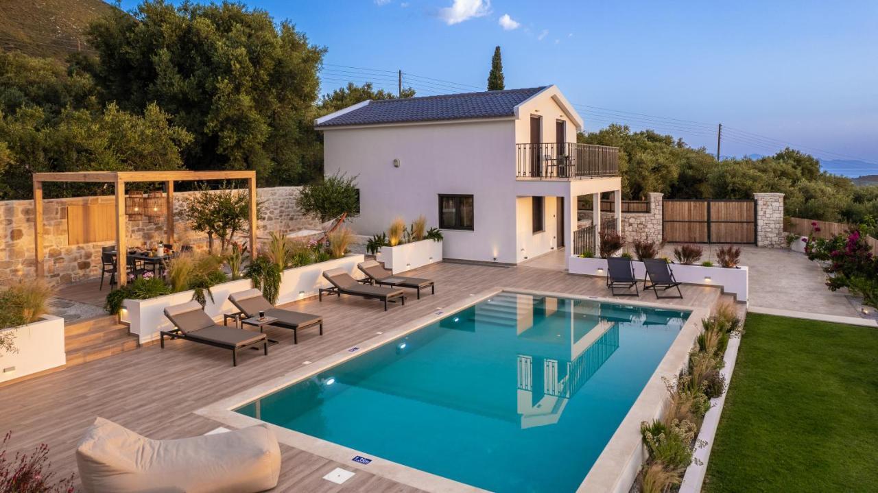 Villa - Heated Pool With Stunning Views, By Zantewize