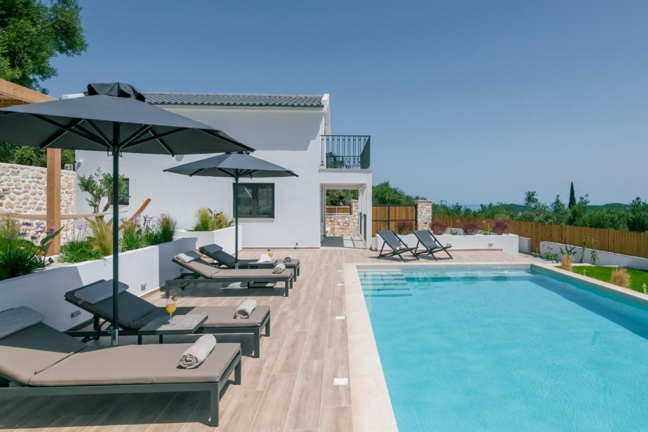 Vila - Heated Pool With Stunning Views, By Zantewize *